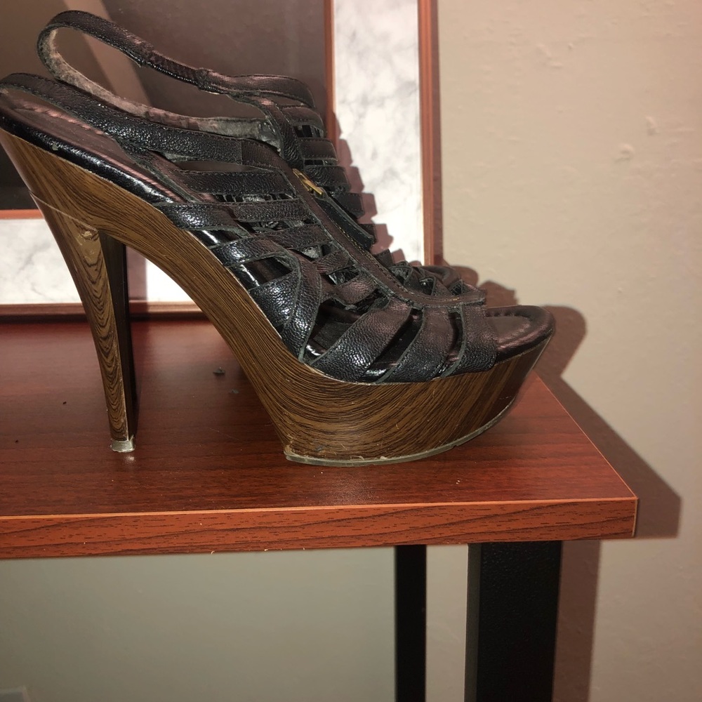 Jessica Simpson pumps